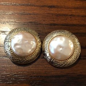 Carolee clip on earrings